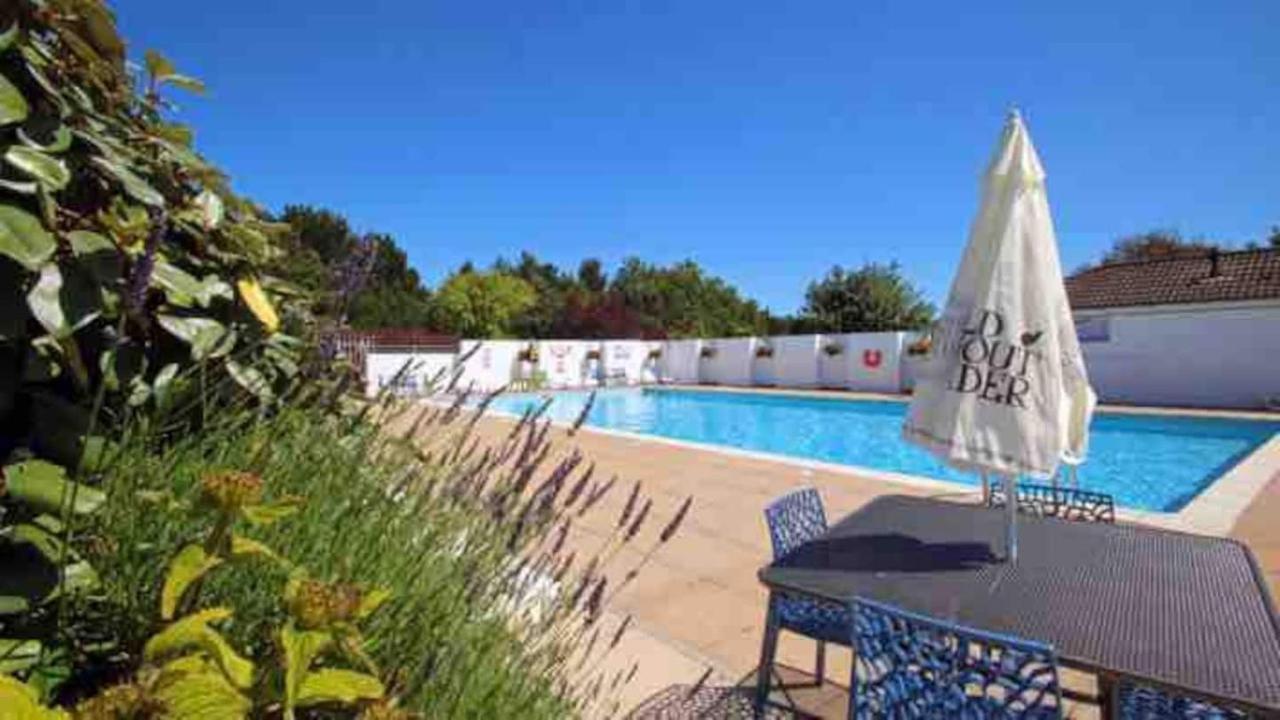Hotel Heavenly Haven à Lymington Extérieur photo